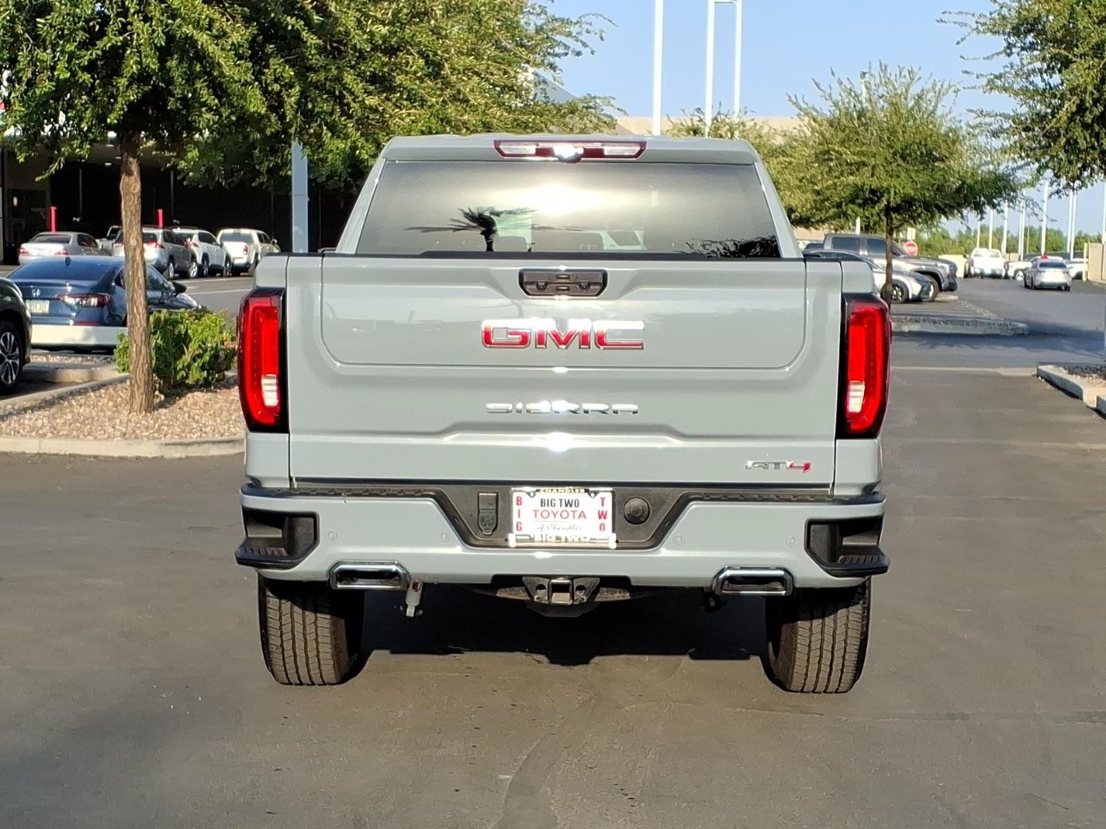 Used 2024 GMC Sierra 1500 AT4 w/ Technology Package AWD/4WD image 5