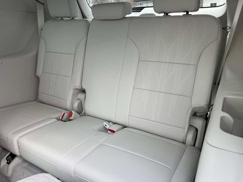 New 2026 Buick Enclave Avenir image 12