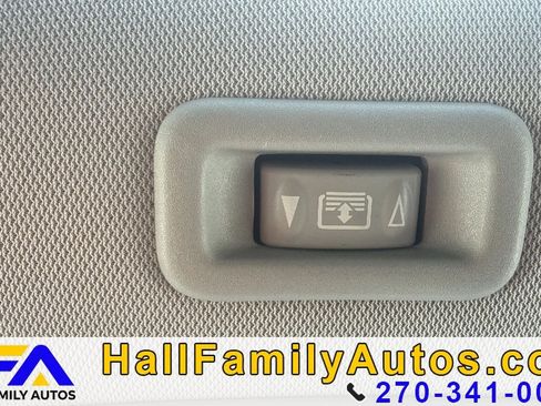 Used 2018 Nissan Pathfinder Platinum w/ Cargo Package FWD image 36