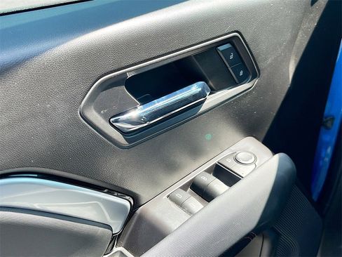 Used 2023 Chevrolet Colorado Z71 w/ Z71 Convenience Package 2 image 17