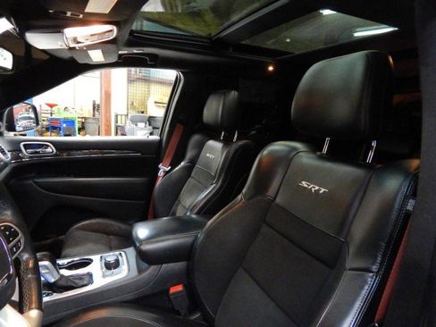 Used 2021 Jeep Grand Cherokee SRT w/ Trailer Tow Group IV image 18