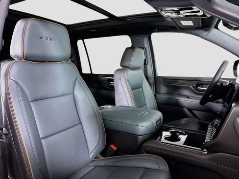 New 2026 GMC Yukon XL AT4 w/ AT4 Premium Package AWD/4WD image 30