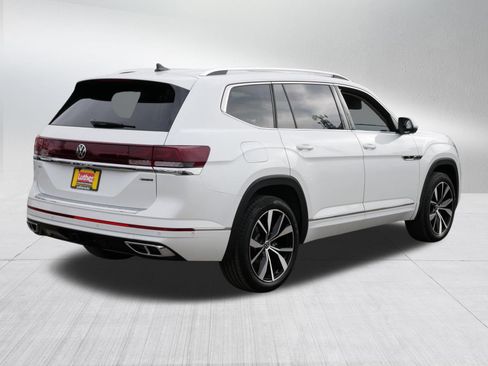 Used 2025 Volkswagen Atlas SEL Premium R-Line image 7