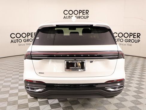 New 2026 Lincoln Nautilus Premier image 21