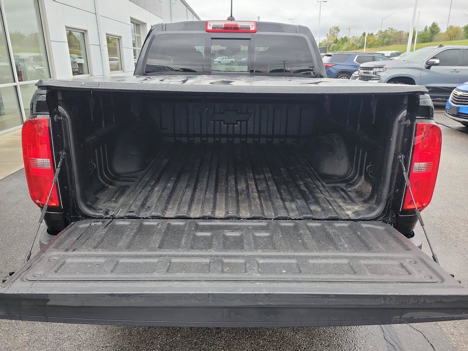 Used 2021 Chevrolet Colorado LT w/ Redline Special Edition AWD/4WD image 7