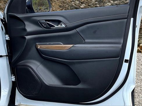 Used 2021 GMC Acadia SLE w/ Driver Convenience Package image 21