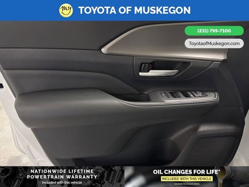 New 2026 Toyota Grand Highlander XLE image 10