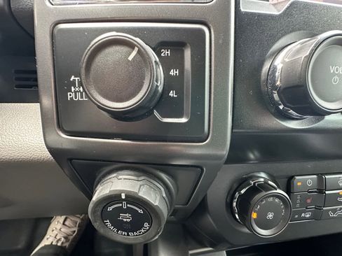 Used 2019 Ford F150 XLT w/ Equipment Group 302A Luxury AWD/4WD image 30