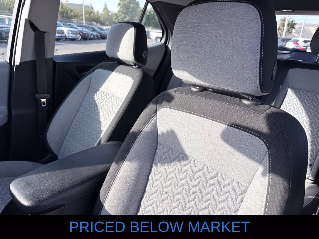 Used 2023 Chevrolet Equinox LS FWD image 10