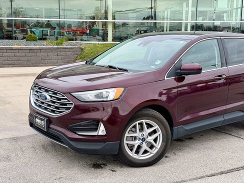 Used 2021 Ford Edge SEL w/ Convenience Package image 2
