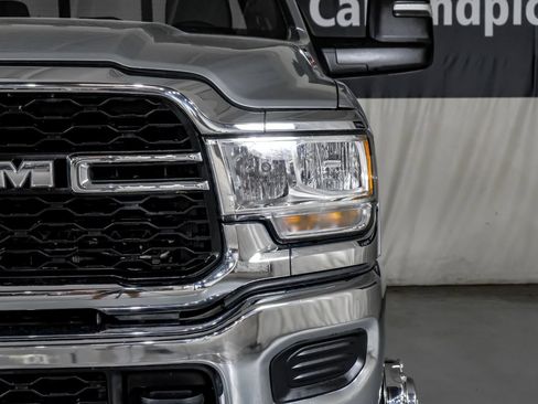 Used 2024 RAM 3500 Tradesman w/ Chrome Appearance Group AWD/4WD image 38