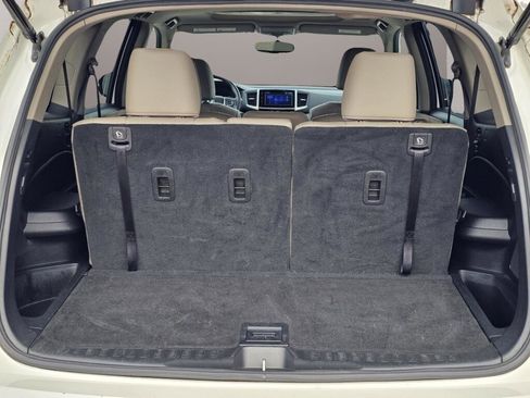 Used 2017 Honda Pilot EX-L image 11