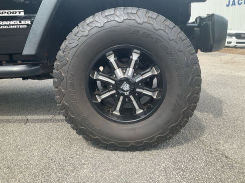 Used 2014 Jeep Wrangler Unlimited Sport w/ Quick Order Package 24S AWD/4WD image 8