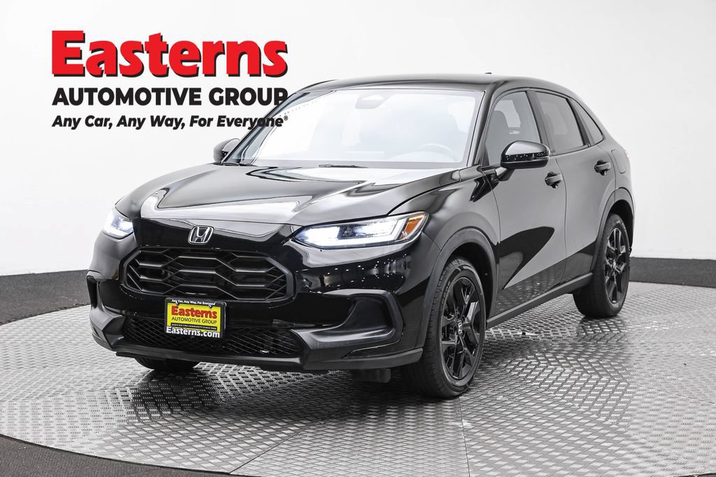 Used 2023 Honda HR-V Sport image 1