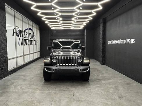 Used 2019 Jeep Wrangler Unlimited Sahara AWD/4WD image 15