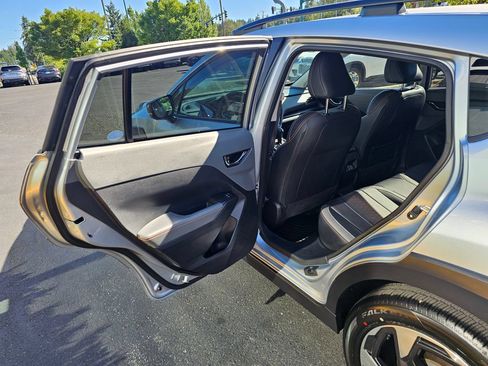 Used 2024 Subaru Crosstrek 2.5i Limited w/ Crosstrek Mirror Package AWD/4WD image 15