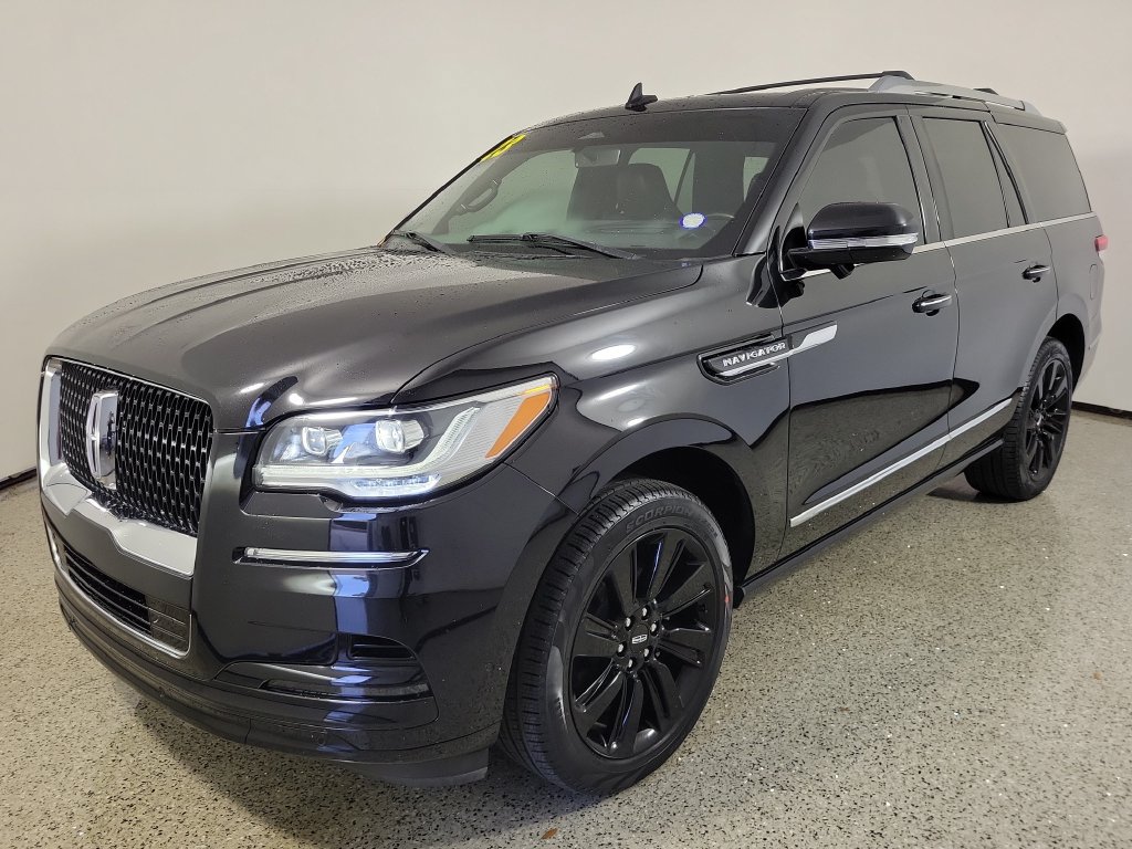 Certified 2023 Lincoln Navigator Reserve AWD/4WD image 2