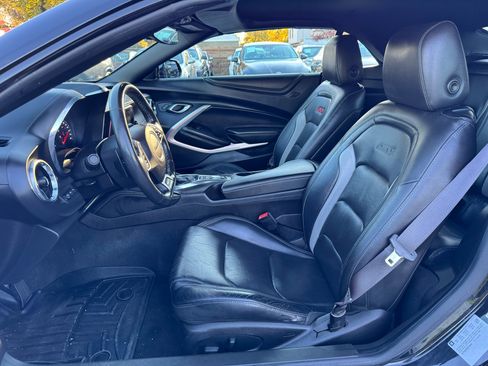 Used 2017 Chevrolet Camaro SS image 20