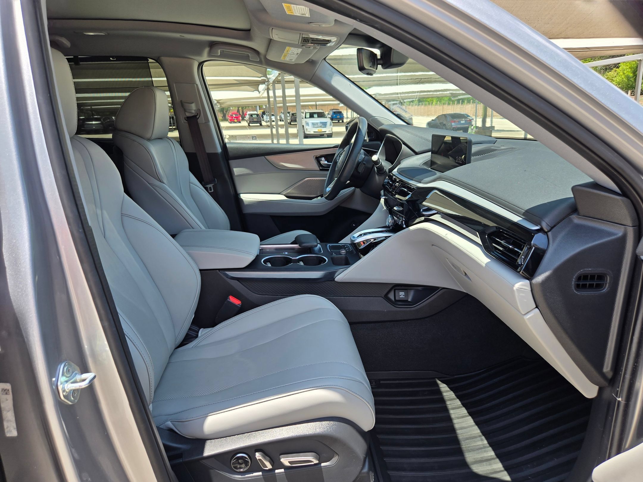 Certified 2024 Acura MDX w/ Technology Package AWD/4WD image 27