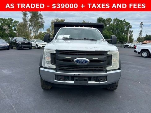 Used 2017 Ford F550 2WD Regular Cab Super Duty image 2