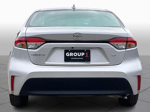 Used 2025 Toyota Corolla LE image 5