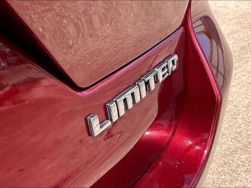 Used 2022 Jeep Grand Cherokee Limited w/ Luxury Tech Group II RWD image 10