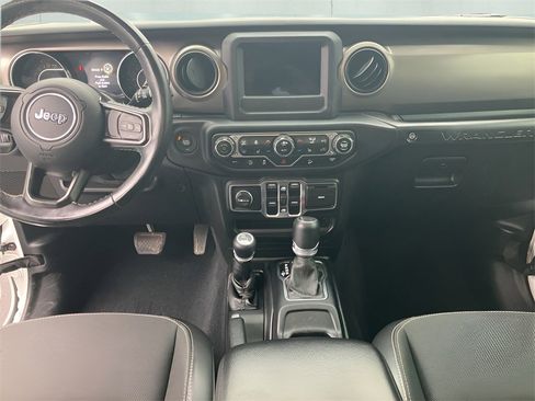 Used 2020 Jeep Wrangler Unlimited Sport image 21