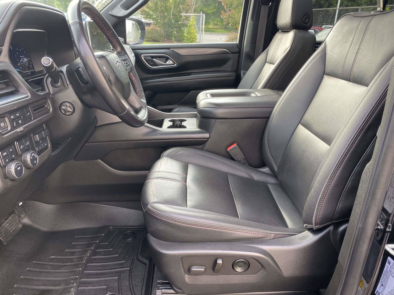 Used 2022 Chevrolet Suburban RST w/ Sport Performance Package AWD/4WD image 19