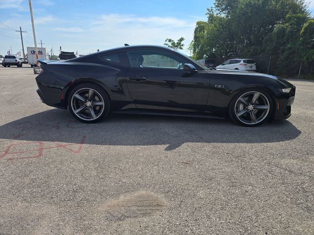 Used 2024 Ford Mustang GT Premium RWD image 3