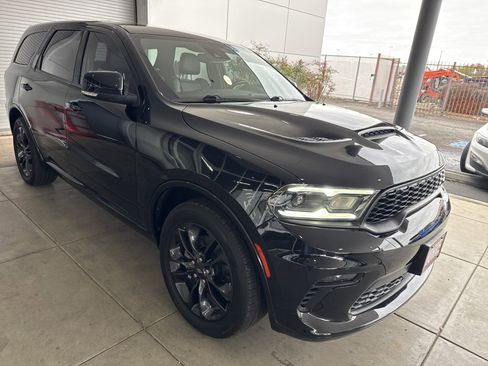 Used 2022 Dodge Durango GT image 3