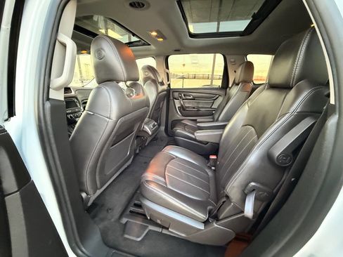 Used 2017 Chevrolet Traverse Premier image 7