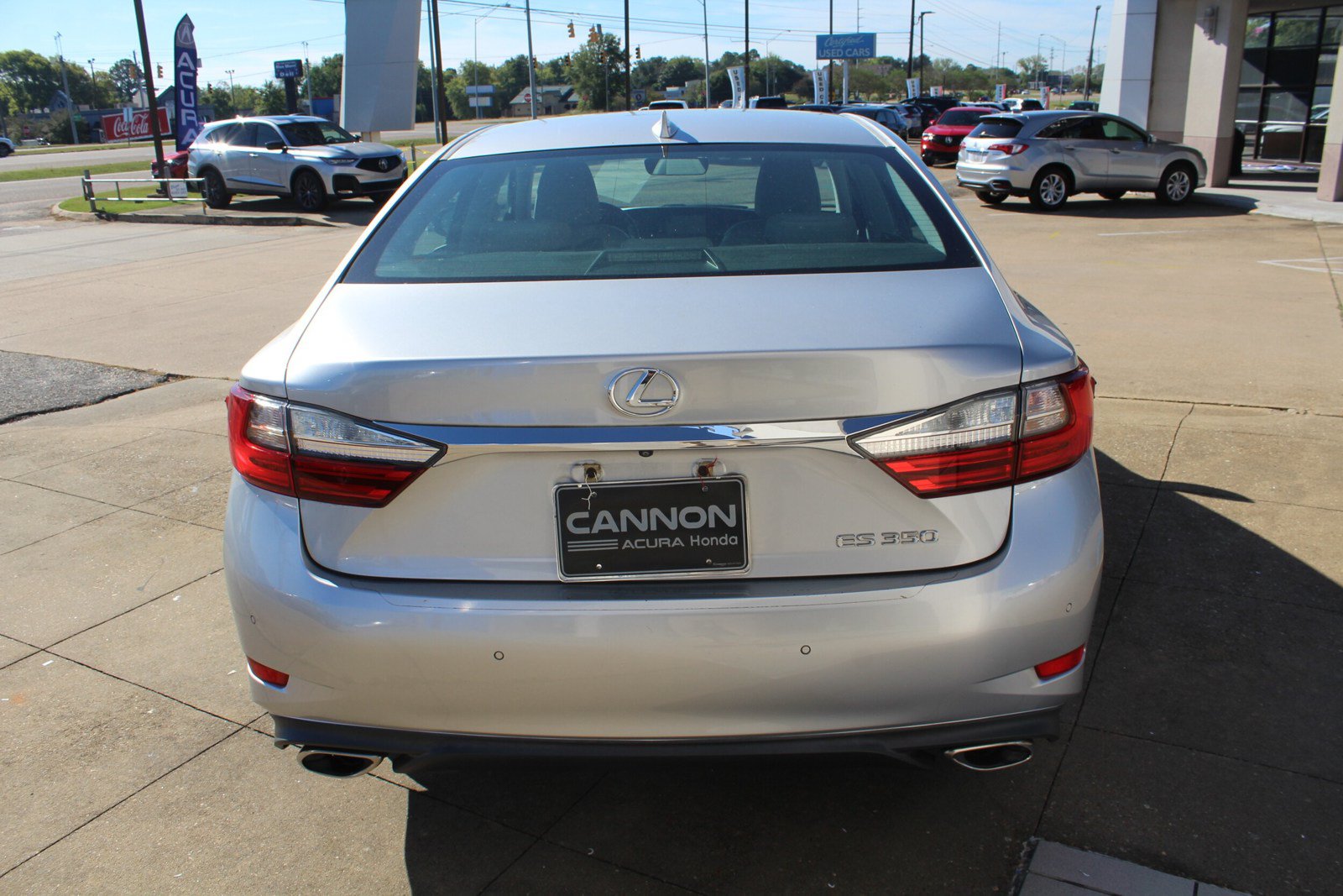 Used 2017 Lexus ES 350 w/ Luxury Package FWD image 5