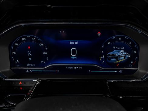 Used 2023 Chevrolet Silverado 1500 ZR2 w/ Technology Package image 16