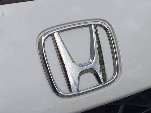 Used 2023 Honda HR-V LX image 11