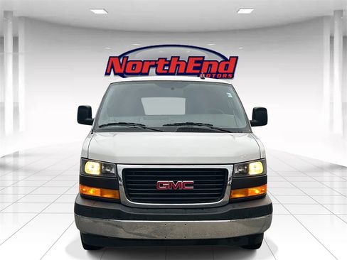Used 2023 GMC Savana 2500 w/ Driver Convenience Package image 6