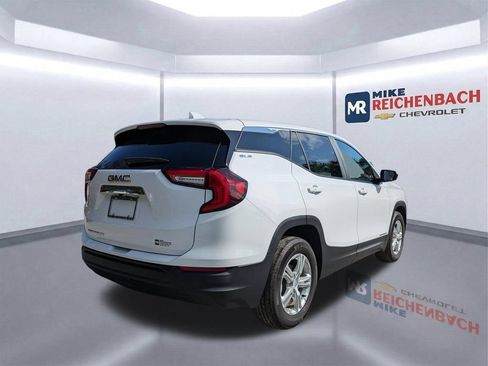 Used 2023 GMC Terrain SLE FWD image 4