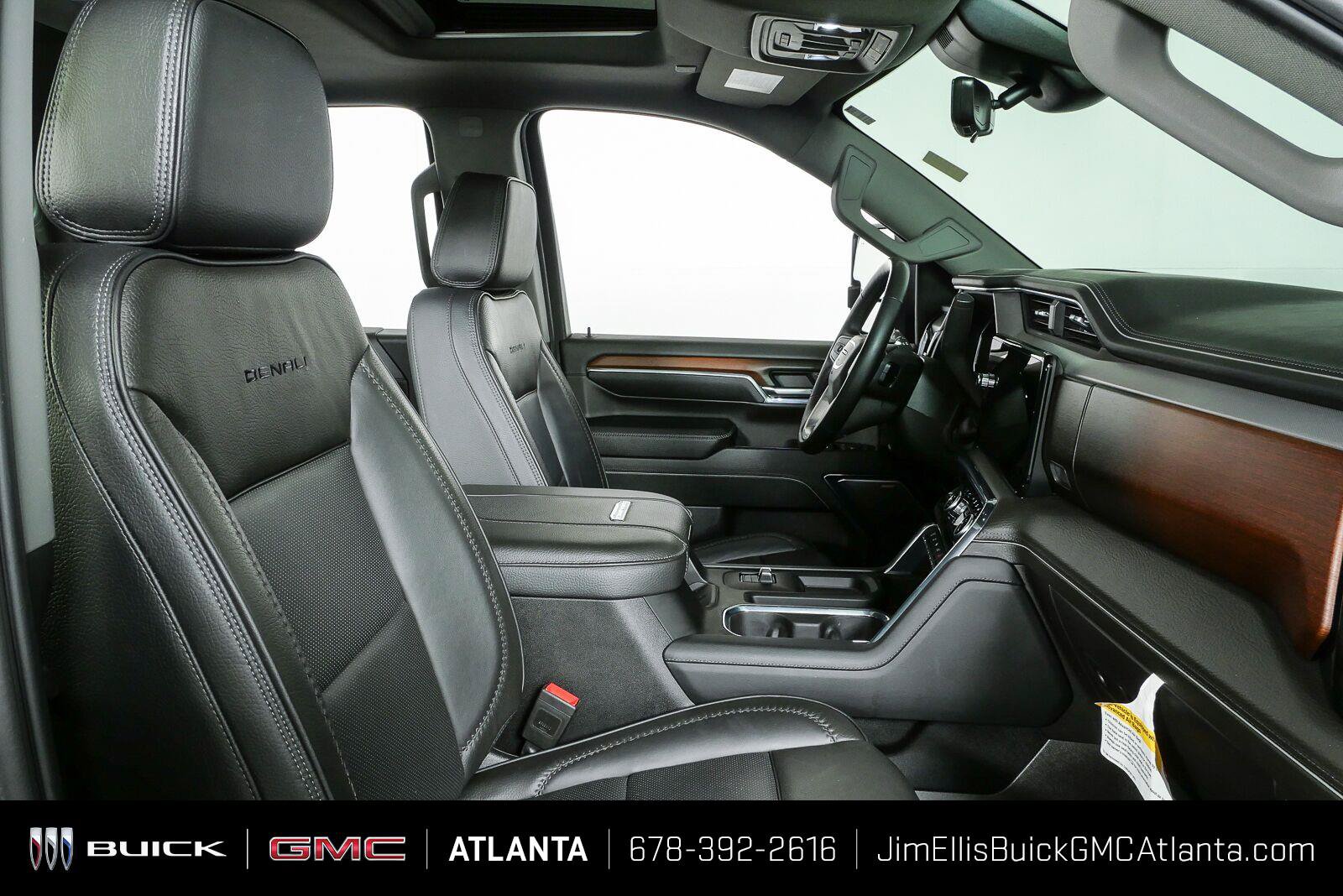 Used 2024 GMC Sierra 2500 Denali w/ Denali Reserve Package AWD/4WD image 22