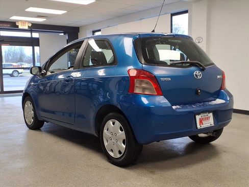 Used 2007 Toyota Yaris 2-Door Hatchback image 3