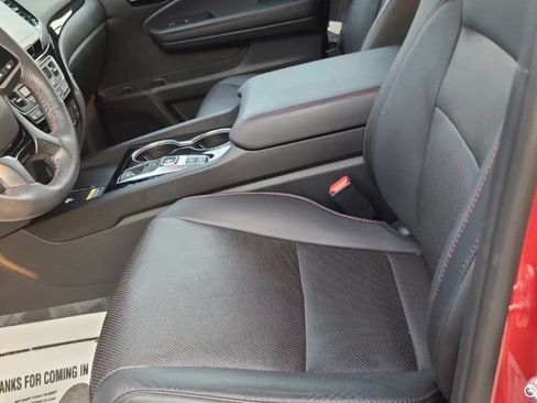 Used 2025 Honda Passport Black Edition image 4