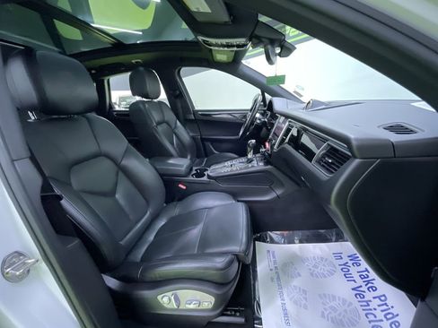 Used 2017 Porsche Macan S image 29