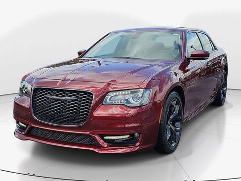 Used 2022 Chrysler 300 Touring L w/ Comfort Group RWD image 11