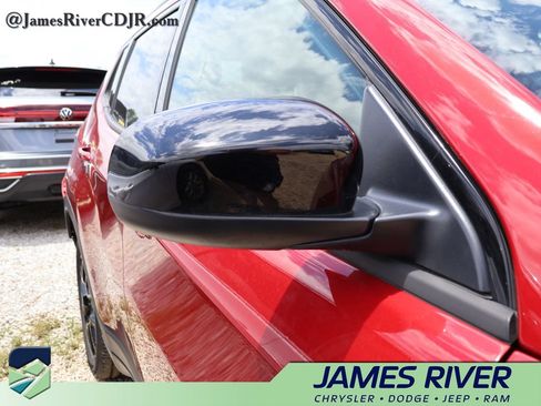 Used 2025 Jeep Compass Latitude w/ Altitude Special Edition AWD/4WD image 11
