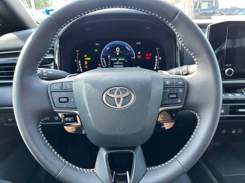 Used 2026 Toyota Camry SE w/ Convenience Package FWD image 11