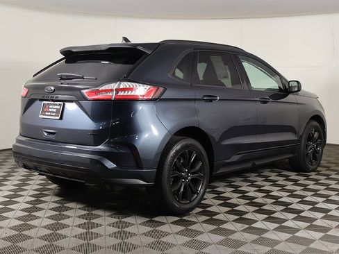 Used 2022 Ford Edge SE w/ Black Appearance Package image 7