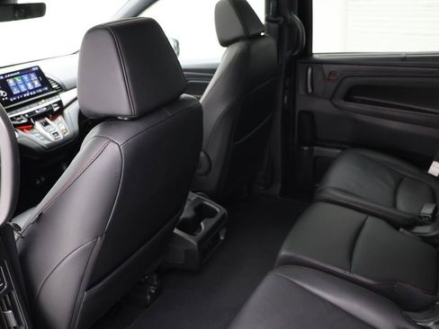 Used 2025 Honda Odyssey Sport-L image 11
