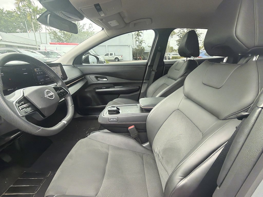 Used 2024 Nissan Ariya AWD image 11