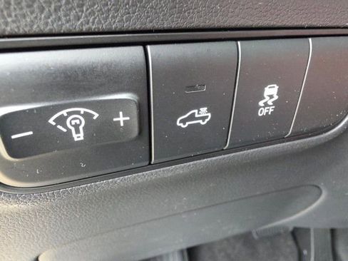 Certified 2025 Hyundai Santa Cruz SEL image 18