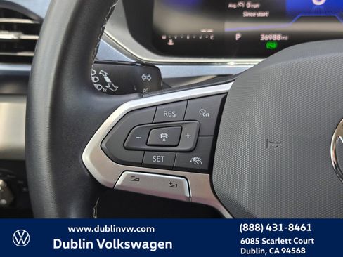 Used 2023 Volkswagen Taos SE w/ Black Wheel Package FWD image 20