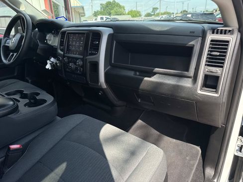 Used 2021 RAM 1500 Tradesman w/ Tradesman SXT Package RWD image 12