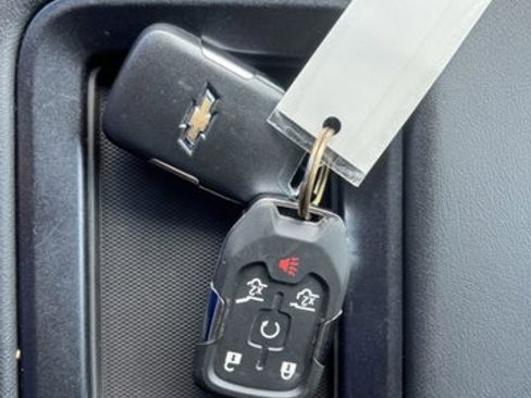 Used 2020 Chevrolet Tahoe LT image 36
